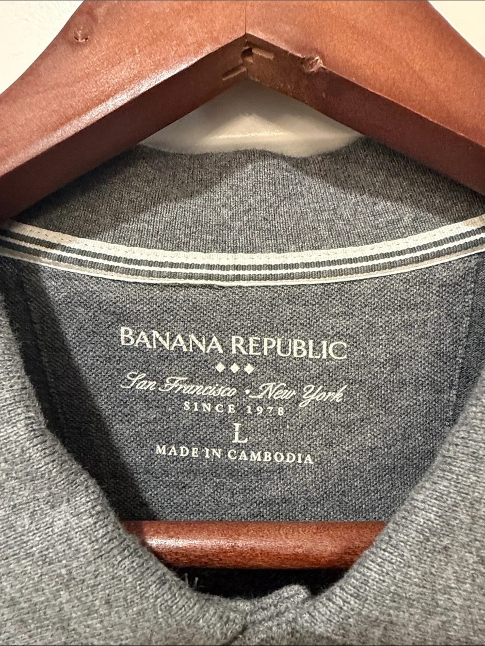 Banana Republic Men's Heather Gray Polo with Small Logo